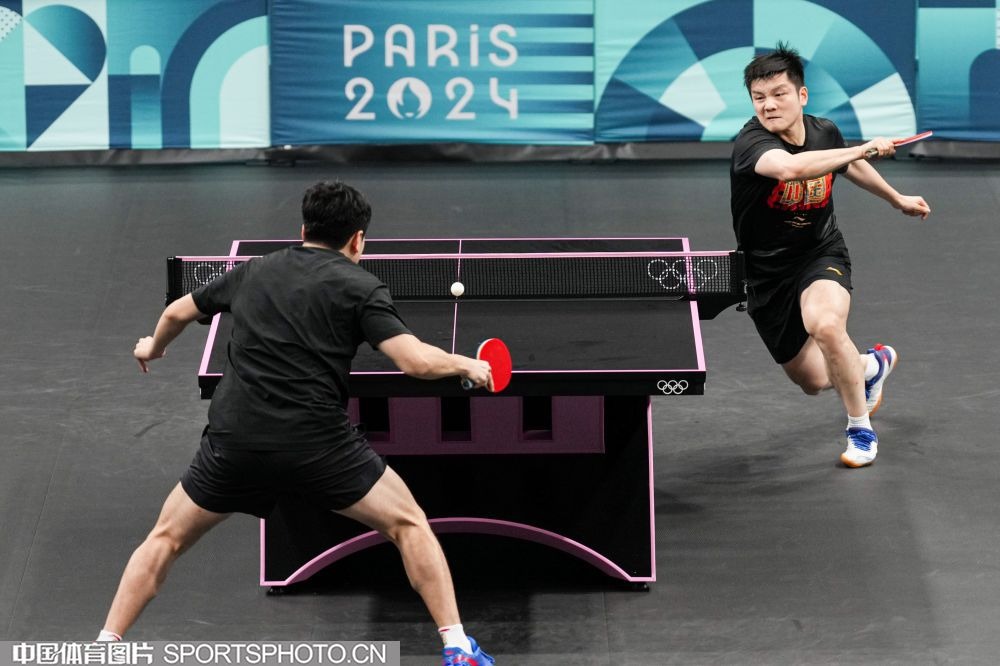 德扑位置：中小口袋对在早位的处理方式。（德州扑克早位中小口袋对子处理策略）